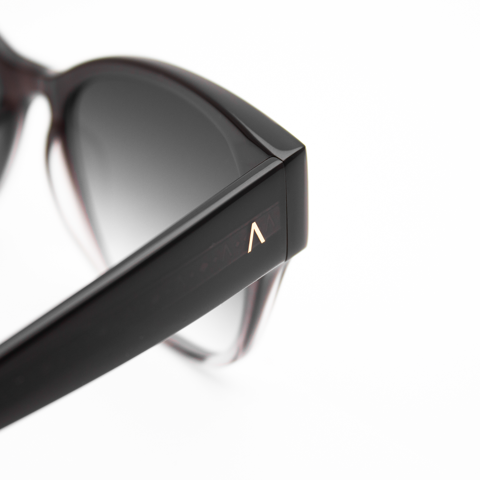 Adam Young Sonnenbrille AD 053 Col.04