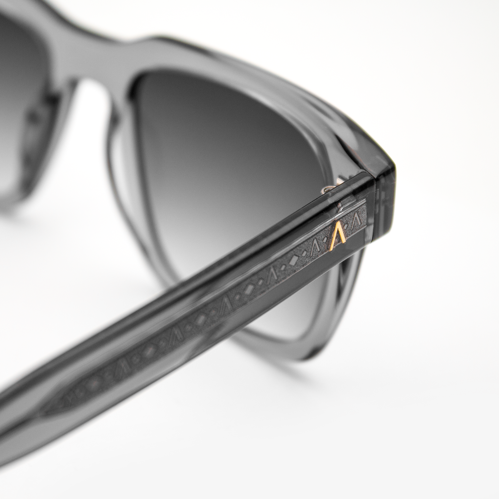 Adam Young Sonnenbrille AD 050 Col.04