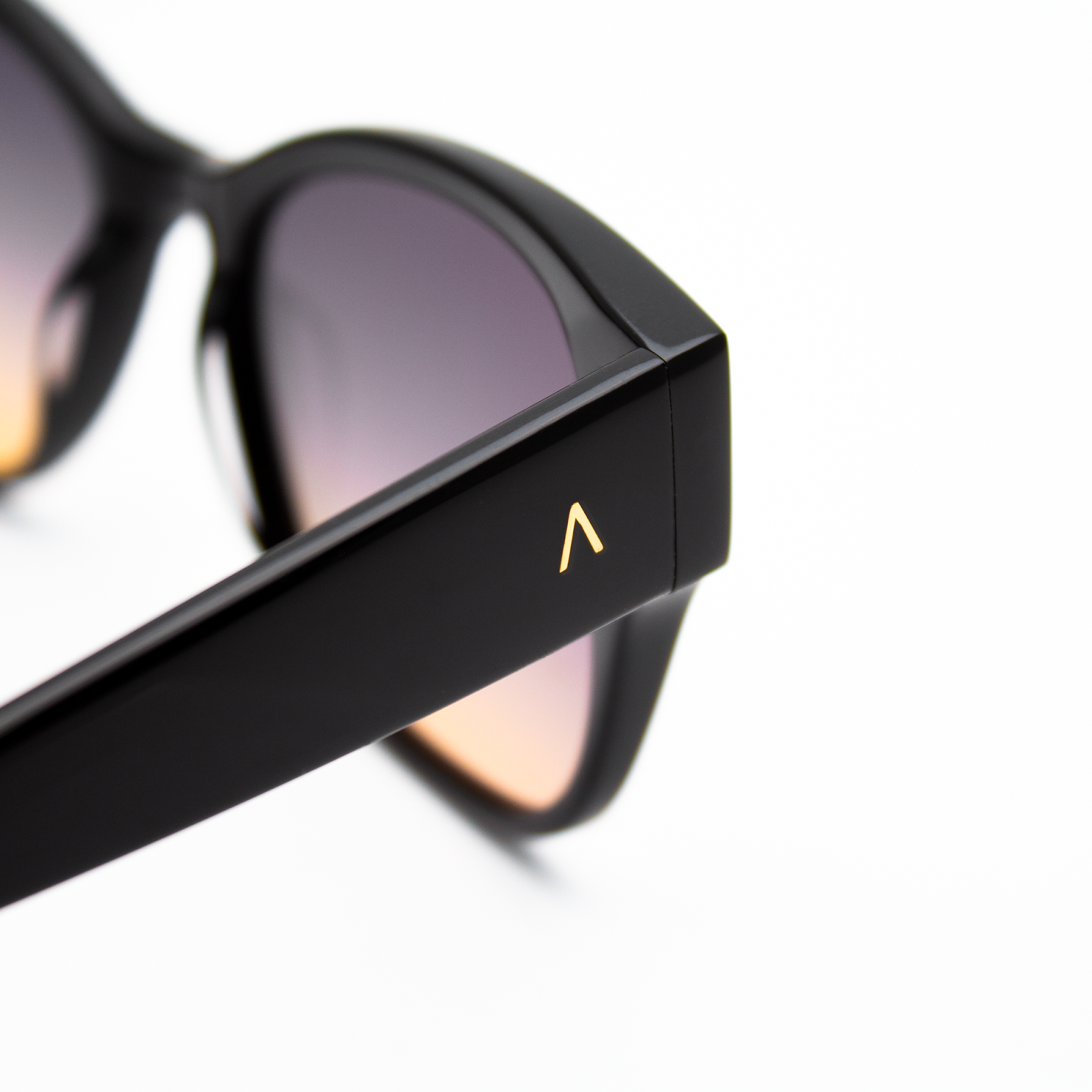 Adam Young Sonnenbrille AD 053 Col.01
