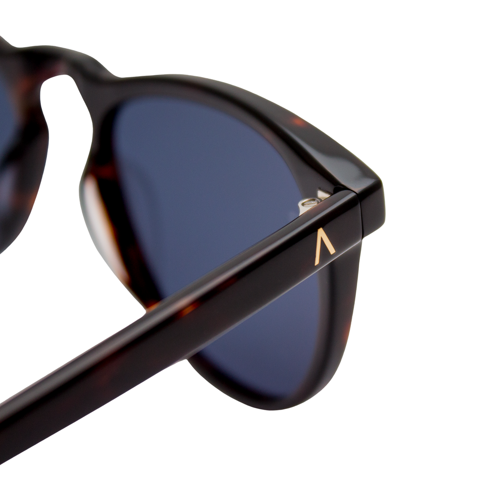 Adam Young Iz Collection Sonnenbrille AD 036